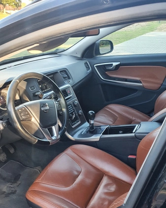 Volvo V60 cena 30500 przebieg: 230114, rok produkcji 2011 z Brodnica małe 232